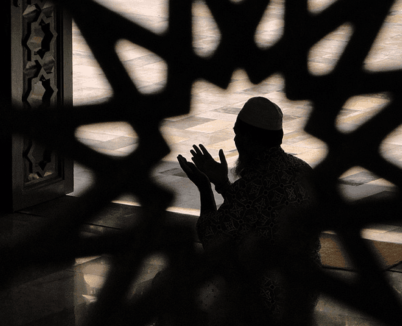 Importance of Salah according to the Quran and Hadith